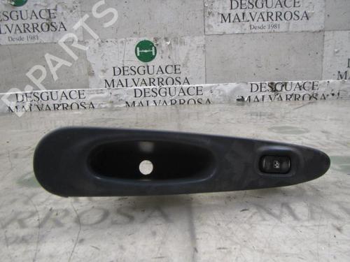 Used Left rear window switch Left rear window switch HYUNDAI LANTRA II (J-2) 1.9 D (68 hp) 3833117 3833117