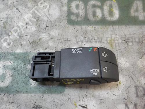 Used Electronic module Electronic module DACIA LODGY (JS_) 1.5 dCi (90 hp) 3864305 3864305