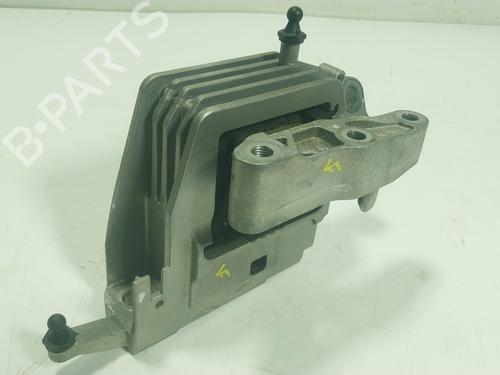 Used Engine mount BMW X1 (F48) xDrive 18 d (150 hp) 26649951