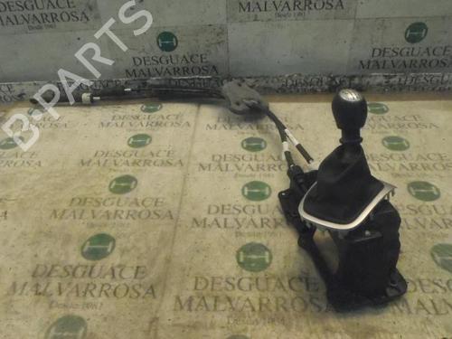 Used Gear lever RENAULT MEGANE III Coupe (DZ0/1_) 2.0 TCe (DZ0K) (180 hp) 7409873
