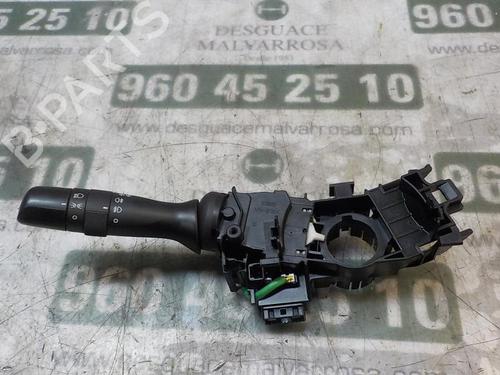 Used Headlight switch TOYOTA YARIS (_P13_) [2010-2020]  3861053