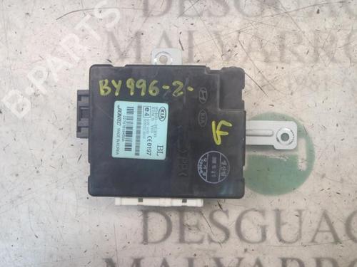 Elektronisk modul KIA SORENTO I (JC) 2.5 CRDi 4WD (140 hp) 3807028