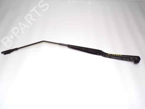 Used Front windshield wiper arm NISSAN JUKE (F15) [2010-2019]  7665506