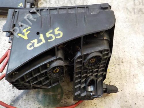 Fuse box VW GOLF V (1K1) 1.9 TDI | BP3853305E1 - Image 4