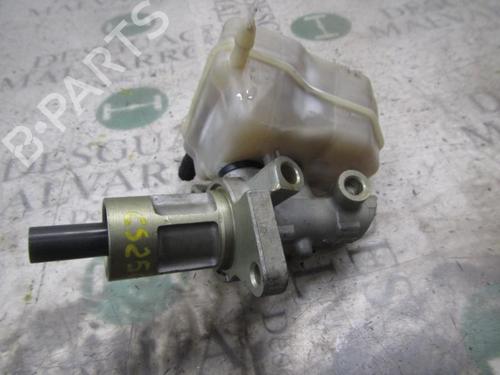 Used Brake master cylinder BMW 1 (E87) 118 d (122 hp) 3827141