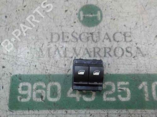 Used Left front window switch Left front window switch CITROËN C4 CACTUS 1.2 THP 110 (110 hp) 4829145 4829145