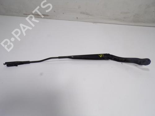 Used Front windshield wiper arm NISSAN QASHQAI I (J10, NJ10) [2006-2015]  10548302