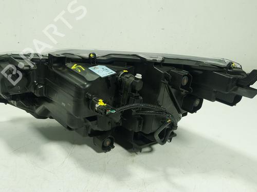 Right headlight TOYOTA YARIS CROSS (MXP_) 1.5 Hybrid (MXPJ11) | BP32210595C29