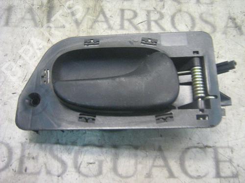 Used Rear right interior door handle Rear right interior door handle RENAULT LAGUNA I (B56_, 556_) 2.2 dT (B569) (113 hp) 3741163 3741163
