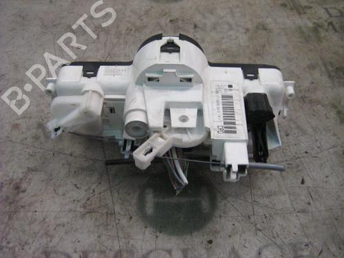 AC-Styringsenhed/Manøvreenhed RENAULT MEGANE II Saloon (LM0/1_) 1.5 dCi (LM0F, LM0T, LM2B) | BP3778388I5 