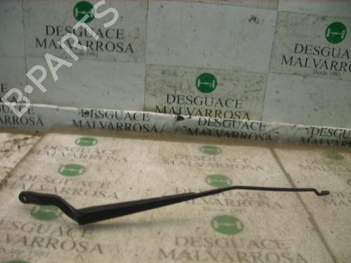 Used Front windshield wiper arm FORD FIESTA V (JH_, JD_) 1.4 TDCi (68 hp) 3751450