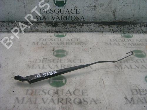 Used Front windshield wiper arm Front windshield wiper arm CITROËN XSARA (N1) 1.6 i (88 hp) 3784869 3784869