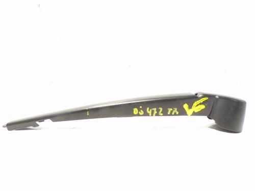 back-wipers-mechanism-infiniti-q30-16-287815da0a-2015-10089302 main image