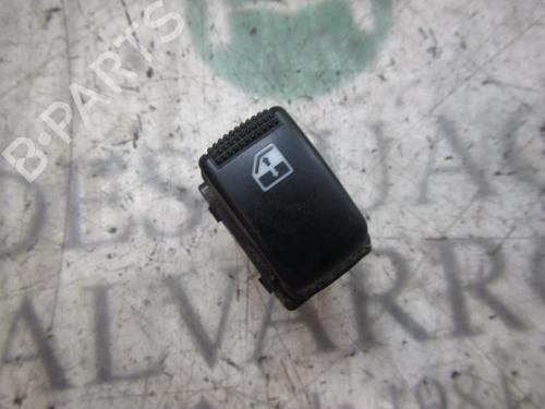Used Right rear window switch KIA SORENTO I (JC) [2002-2011]  3821503