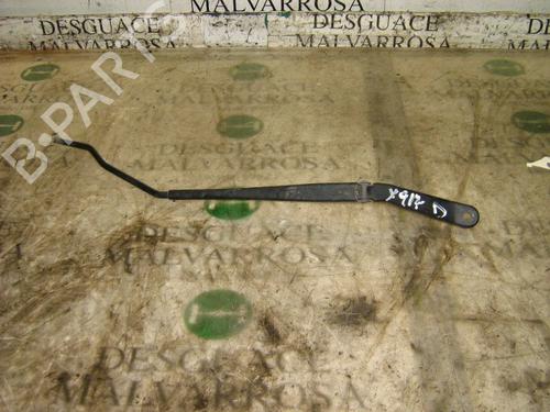 Used Front windshield wiper arm HONDA ACCORD V (CE, CF_, CD) [1995-1998]  3756017