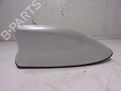 Antenne/Base TOYOTA COROLLA Cross (ZVG1_, ZSG1_, MXGH1_, MXGA1_) 1.8 Hybrid (ZVG13) (140 hp) 15880393