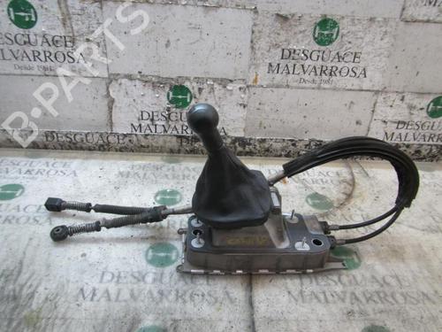 Used Gear lever SEAT LEON (1P1) 1.9 TDI (105 hp) 7410913