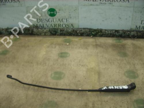 Used Front windshield wiper arm Front windshield wiper arm OPEL CORSA C (X01) 1.4 (F08, F68) (90 hp) 3743258 3743258