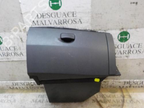 Guantera Guantera RENAULT CLIO III (BR0/1, CR0/1) 1.2 16V (BR02, BR0J, BR11, CR02, CR0J, CR11) (75 hp) 3853771 3853771