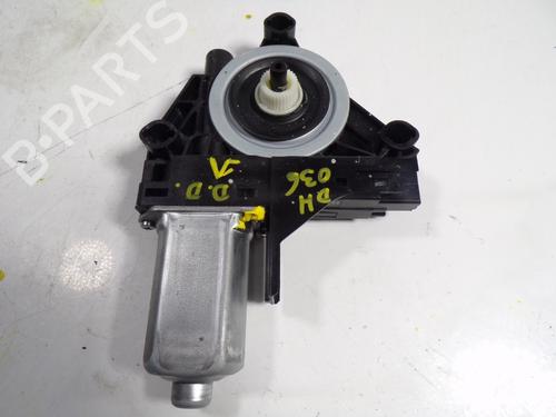 Used Right front window motor VOLVO V40 Hatchback (525) D3 (150 hp) 7836623