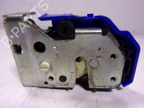 Rear left lock FIAT 500L (351_, 352_) 1.3 D Multijet (199.LYM11, 199.LYM1A) (95 hp) 15689929