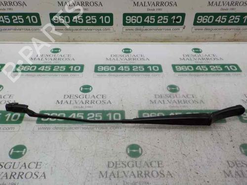 Used Front windshield wiper arm VW PASSAT B6 (3C2) 2.0 TDI 16V (140 hp) 4455152