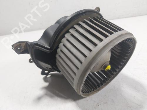 Used Heater blower motor FIAT GRANDE PUNTO (199_) 1.3 D Multijet (199.AXD11, 199.AXD1A, 199.AXD1B,... (90 hp) 18780975