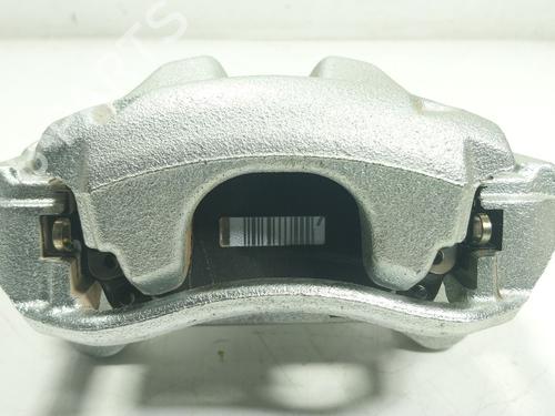 Used Left front brake caliper Left front brake caliper TOYOTA YARIS CROSS (MXP_) 1.5 Hybrid (MXPJ11) (131 hp) 31837258 31837258