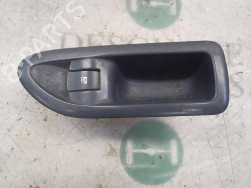 Used Right rear window switch Right rear window switch RENAULT LAGUNA II (BG0/1_) [2001-2007] 3831819 3831819