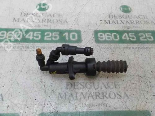 Used Clutch slave cylinder Clutch slave cylinder PEUGEOT 5008 (0U_, 0E_) 2.0 HDi 150 / BlueHDi 150 (150 hp) 14283551 14283551