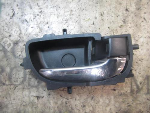 Højre bagtil invendig håndtag Højre bagtil invendig håndtag TOYOTA YARIS (_P1_) [1999-2005] 3836359 3836359