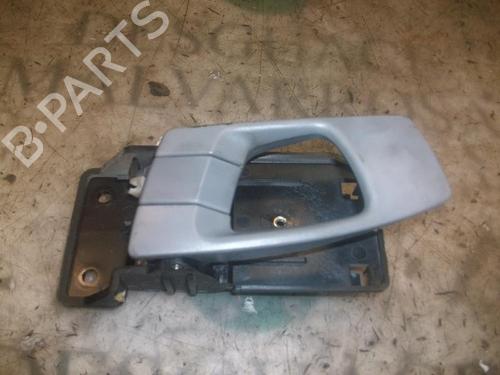 Høyre bak invendig håndtak KIA CARENS II MPV (FJ) 2.0 CRDi (113 hp) 3783757