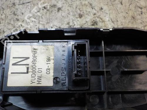 Right front window switch ROVER 75 (RJ)  | BP3846705I26 