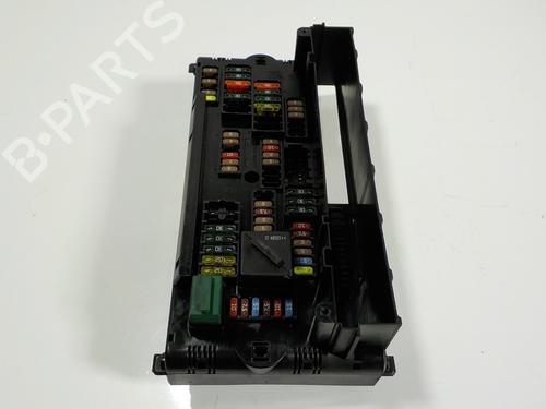 Caja reles / fusibles BMW X3 (F25) sDrive 18 d (143 hp) 11504926
