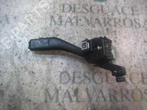 Used Steering column stalk Steering column stalk SKODA OCTAVIA II (1Z3) 1.9 TDI (105 hp) 3831767 3831767