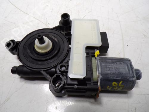 Elevalunas trasero derecho SEAT LEON Sportstourer (KL8) 2.0 TDI (150 hp) 5Q0959408D | 5Q0959408D