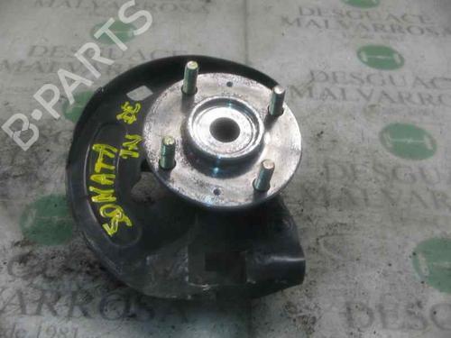 Used Right front steering knuckle HYUNDAI SONATA III (Y-3) [1992-2000]  11818032