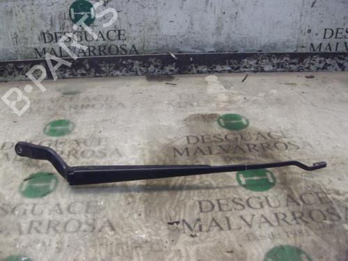 Used Front windshield wiper arm FORD FIESTA V (JH_, JD_) 1.4 16V (80 hp) 3751391