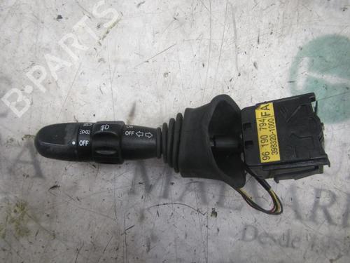 Used Headlight switch DAEWOO NUBIRA Saloon (J100) 1.6 16V (106 hp) 3845143