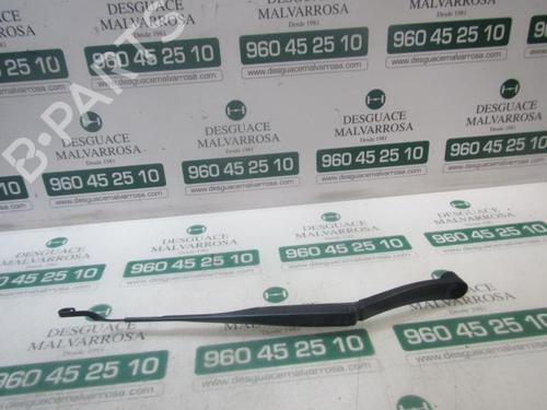 Used Front windshield wiper arm HYUNDAI i40 I (VF) 1.7 CRDi (116 hp) 3868736
