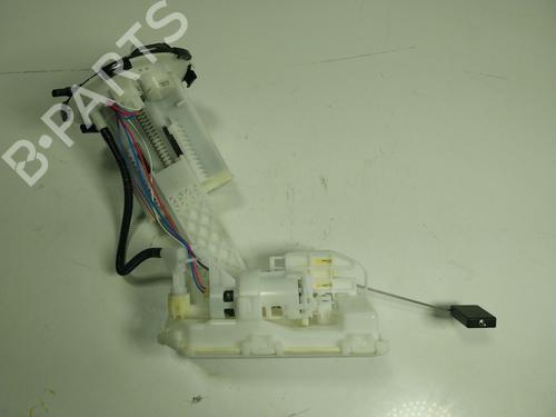 Używane Pompa paliwa TOYOTA YARIS CROSS (MXP_) 1.5 Hybrid (MXPJ11) (131 hp) 31048134