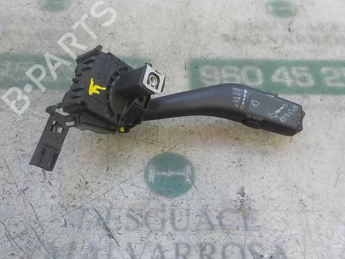 Used Steering column stalk Steering column stalk SKODA YETI (5L) 1.2 TSI (105 hp) 5957794 5957794