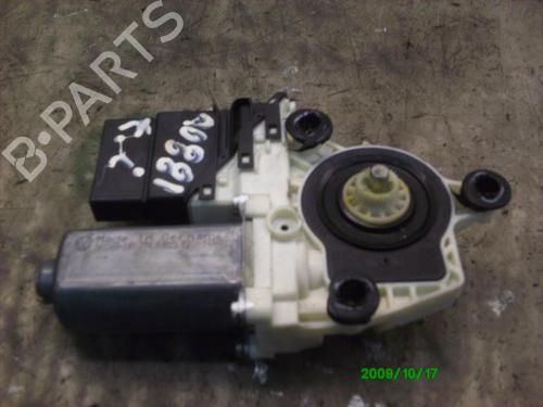 Vindusheismotor venstre bak VW GOLF IV (1J1) 1.6 (100 hp) 3745896