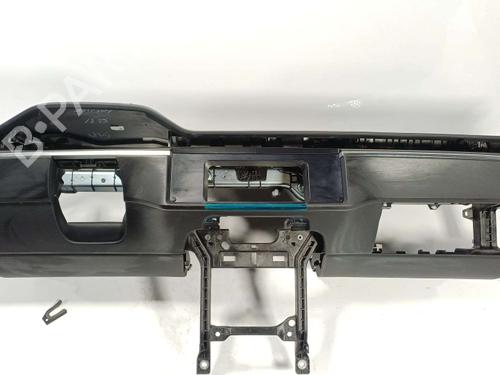 dashboard-tesla-model-y-5yjy-2019-40554109 main image