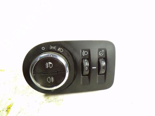 Used Headlight switch Headlight switch OPEL ZAFIRA TOURER C (P12) 2.0 CDTi (75) (130 hp) 8140884 8140884