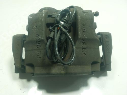Used Right front brake caliper Right front brake caliper MERCEDES-BENZ M-CLASS (W166) ML 250 CDI / BlueTEC 4-matic (166.004, 166.003) (204 hp) 18038470 18038470