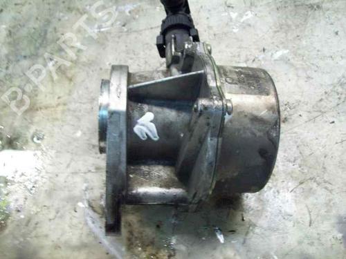Used Vacuum pump NISSAN ALMERA II (N16) 2.2 dCi (112 hp) 3753060