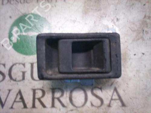 Used Front right interior door handle Front right interior door handle LAND ROVER DISCOVERY I (LJ) 2.5 TDI 4x4 (113 hp) 3769068 3769068