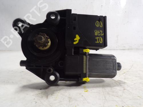 Used Right front window motor Right front window motor 8946873 8946873