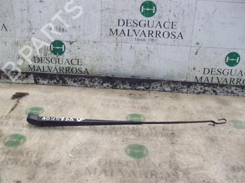 Used Front windshield wiper arm Front windshield wiper arm 4021499 4021499